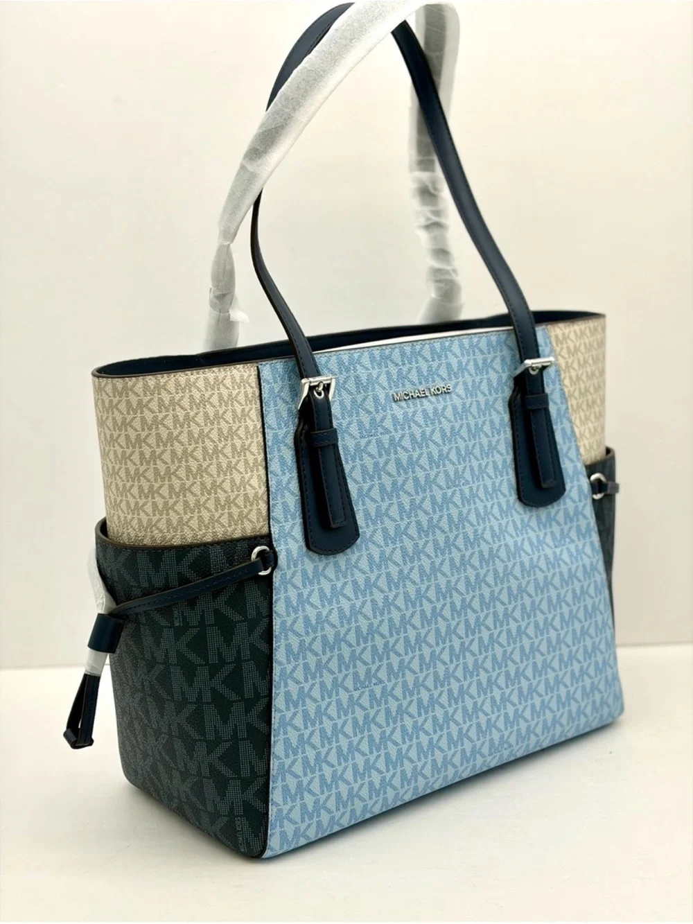 Michael Kors Voyager Lg Color-Block Signatr Logo EW Shoulder Tote Pale Ocean NWT